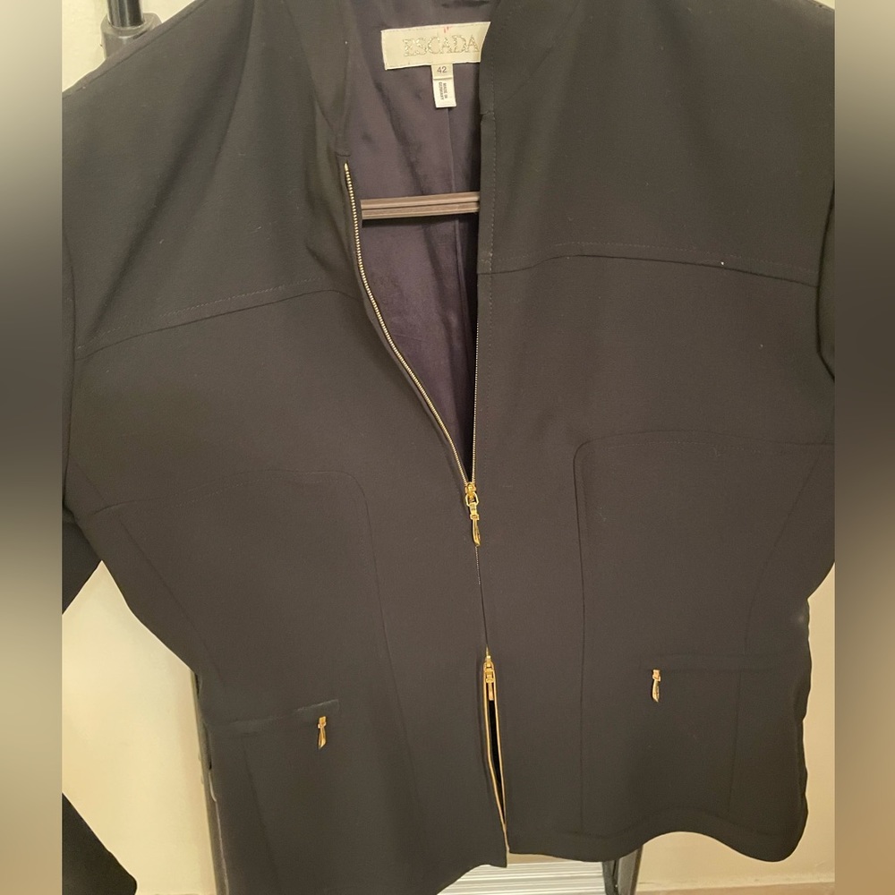 Designer zip from jacket - Picture 4 of 5
